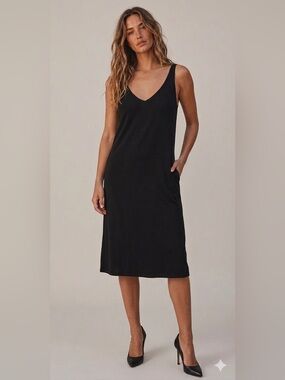 Ralph Lauren Black Sleeveless V-Neck Midi Dress